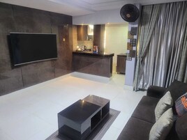Junior Suite | Living area