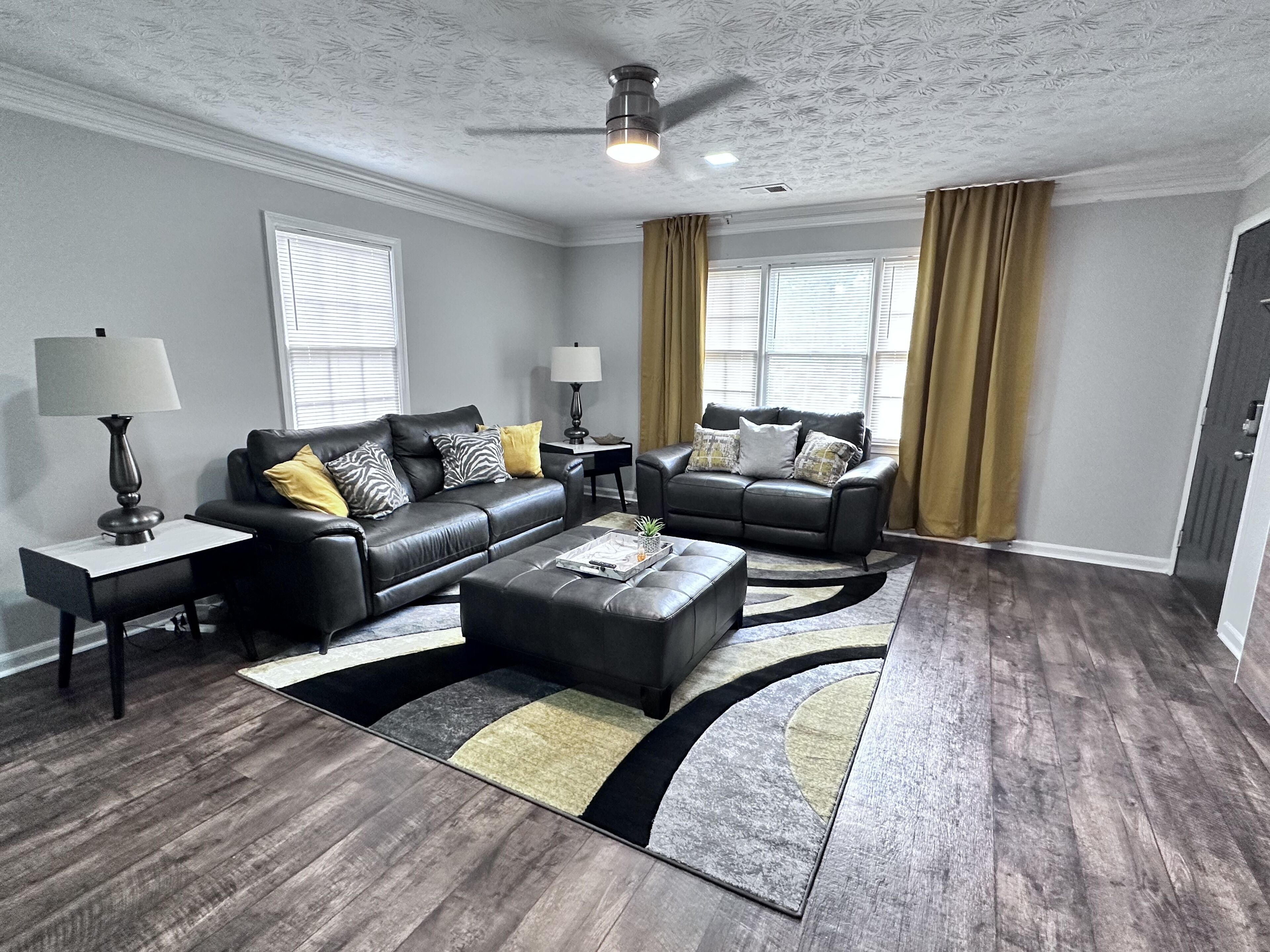 Relax in 2 bedroom Modern Retreat near Covington, GA The Hollywood of the South