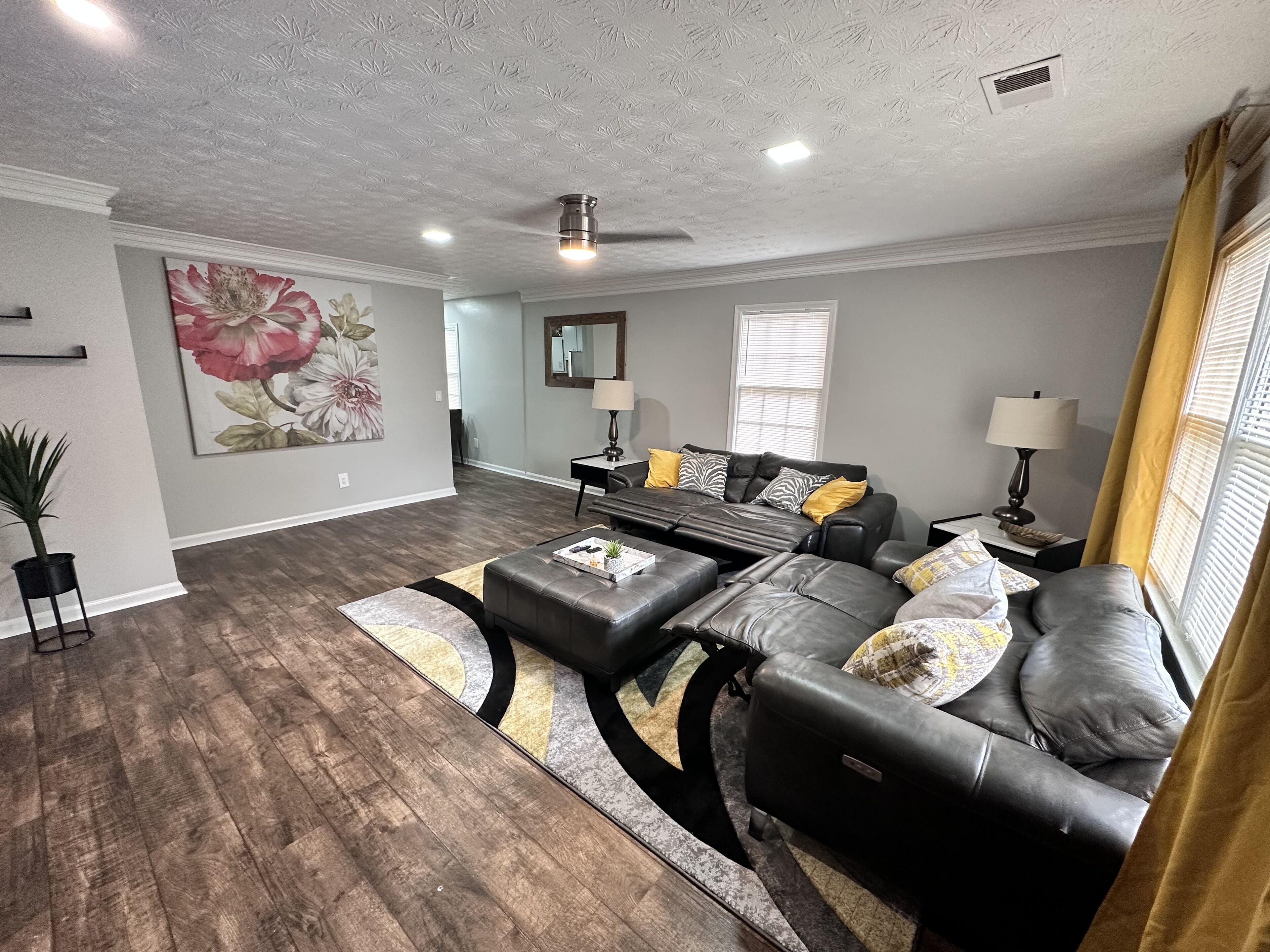 Relax in 2 bedroom Modern Retreat near Covington, GA The Hollywood of the South