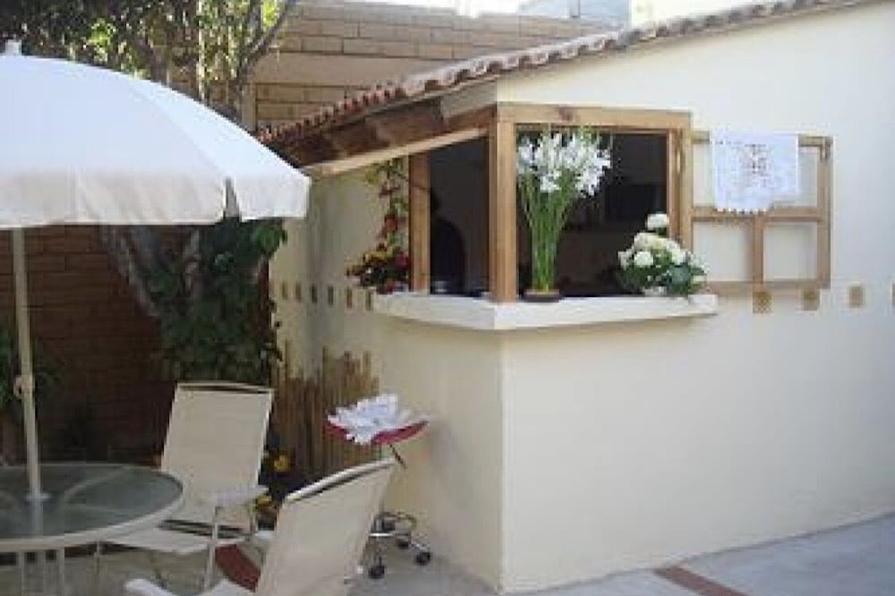 Spacious room with private bathroom 15 minutes walk from the Zócalo