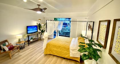 Kailani Hawaii-Modern Studio, stylish decor, clean, feels like home+free parking