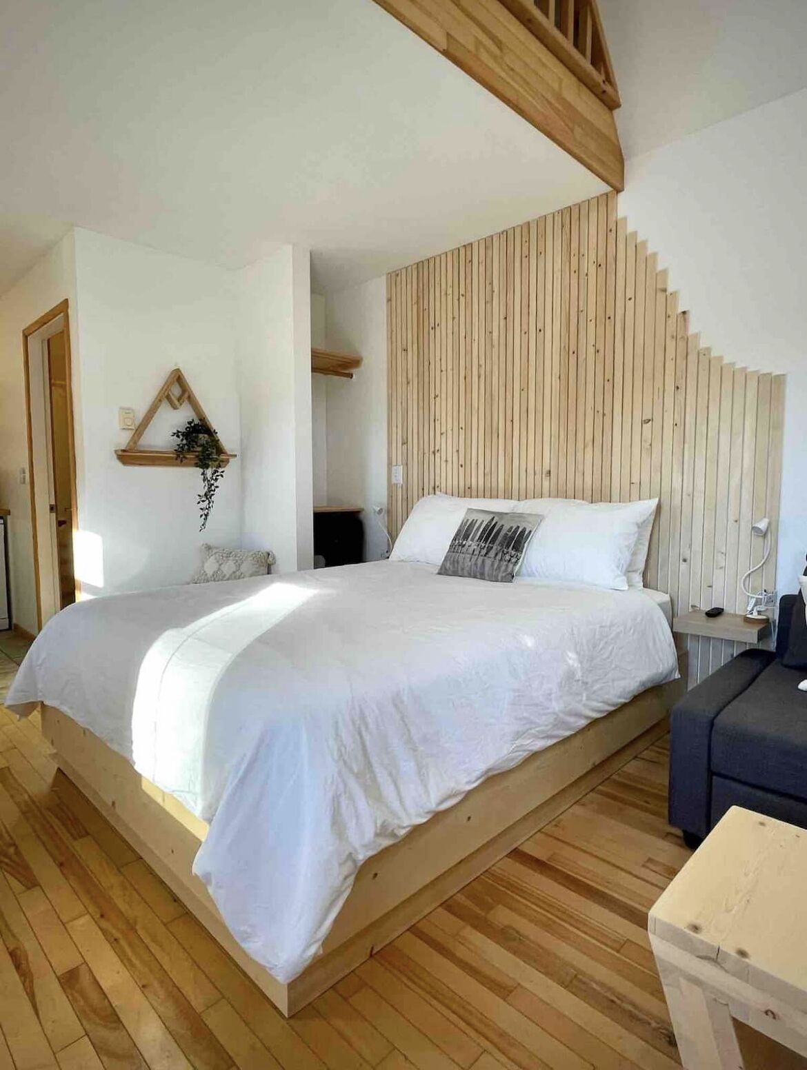 A wave from it all! Enjoy our newly renovated cabin to relax and unwind.