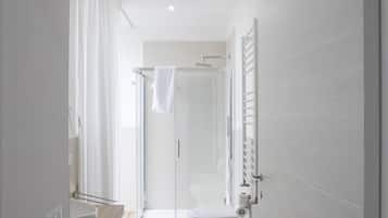 Chambre Triple Supérieure | Salle de bain
