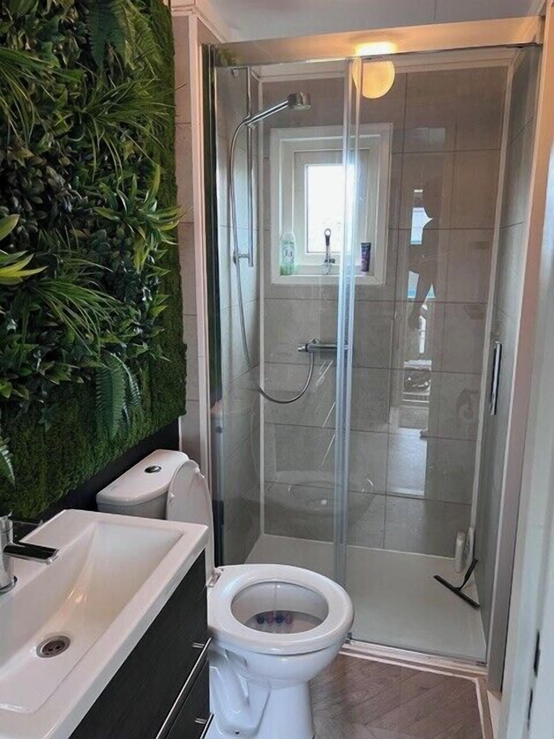 Douche, serviettes fournies