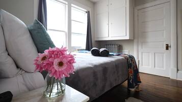 1 bedroom, desk, iron/ironing board, free WiFi