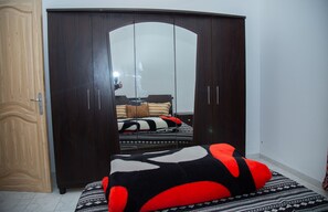 2 bedrooms, WiFi, bed sheets