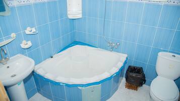 Hårføner, håndklær, såpe og toalettpapir