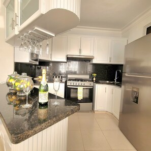 Private kitchen - Discover comfort and pleasure in our apartment in Corazón city!! (Santiago De Los Caballeros)