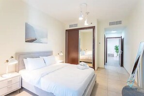 1 habitación, tabla de planchar con plancha y wifi