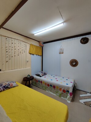 1 bedroom, WiFi, bed sheets - One single bed with Cultural Activities (Huahine)