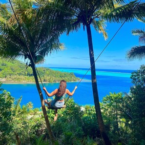 Beach - One single bed with Cultural Activities (Huahine)
