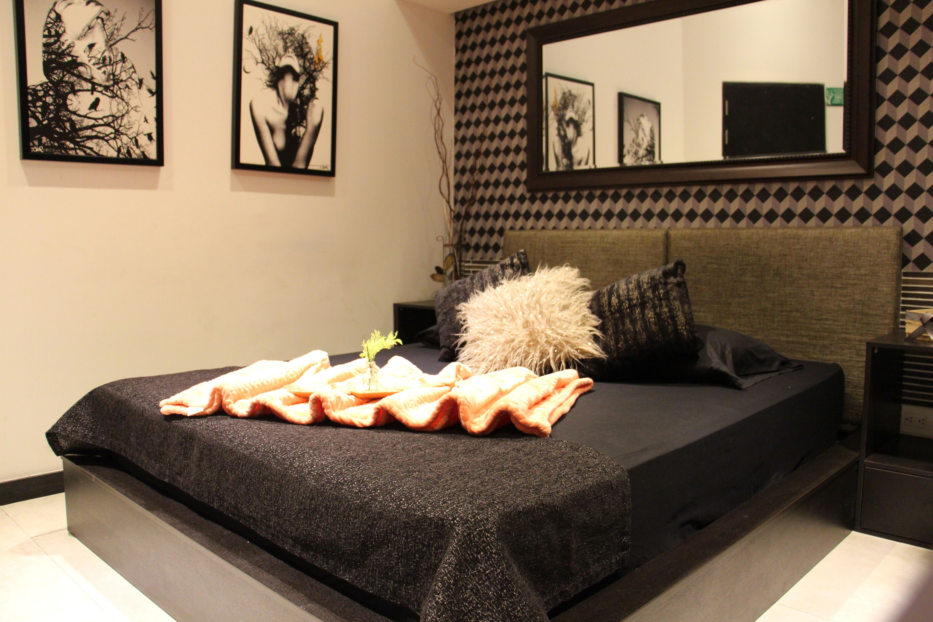 Penthouse Apartment in Lleras Park