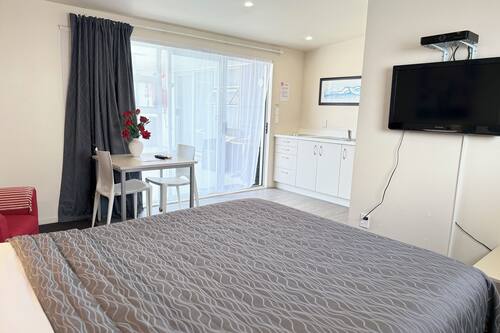 Comfort Studio, 1 Queen Bed
