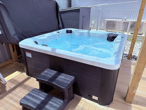 Bain à remous extérieur