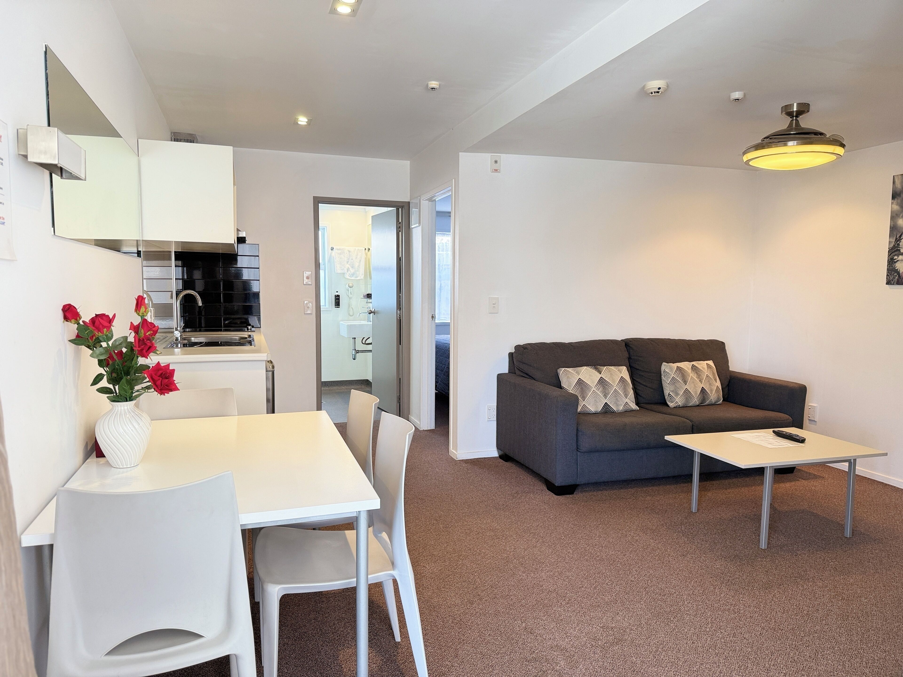 Comfort Apartment, 2 Bedrooms | Living area