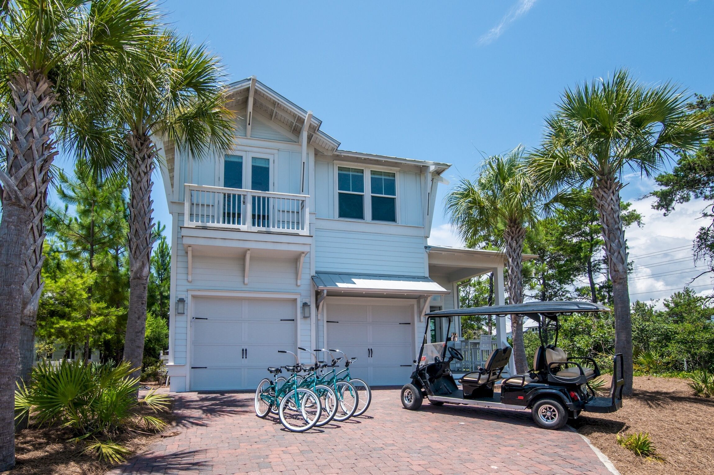 Prominence South | 2 Master Bedroom Suites + 6 Seater Golf Cart & 4 Bikes