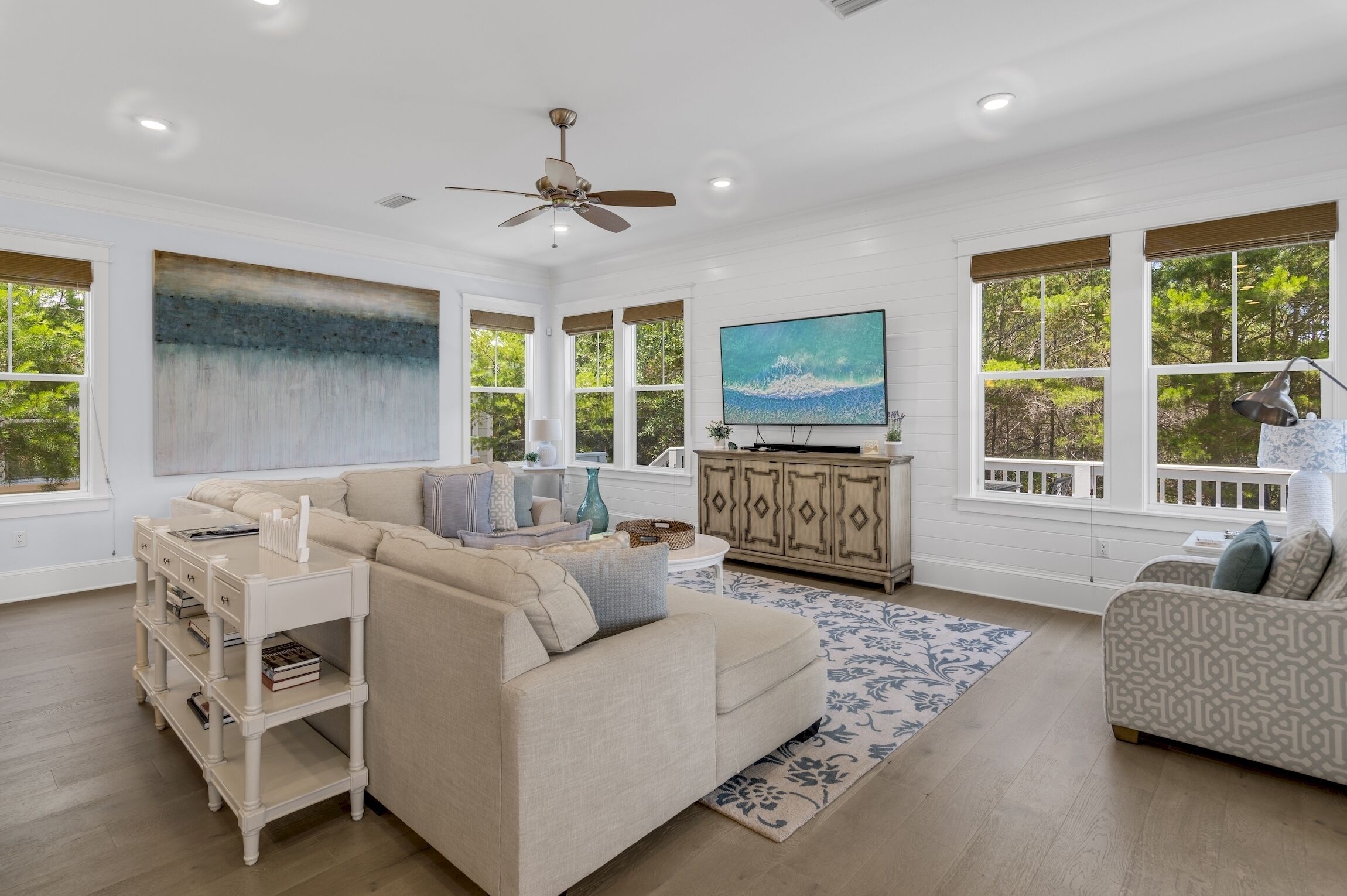 Prominence South | 2 Master Bedroom Suites + 6 Seater Golf Cart & 4 Bikes