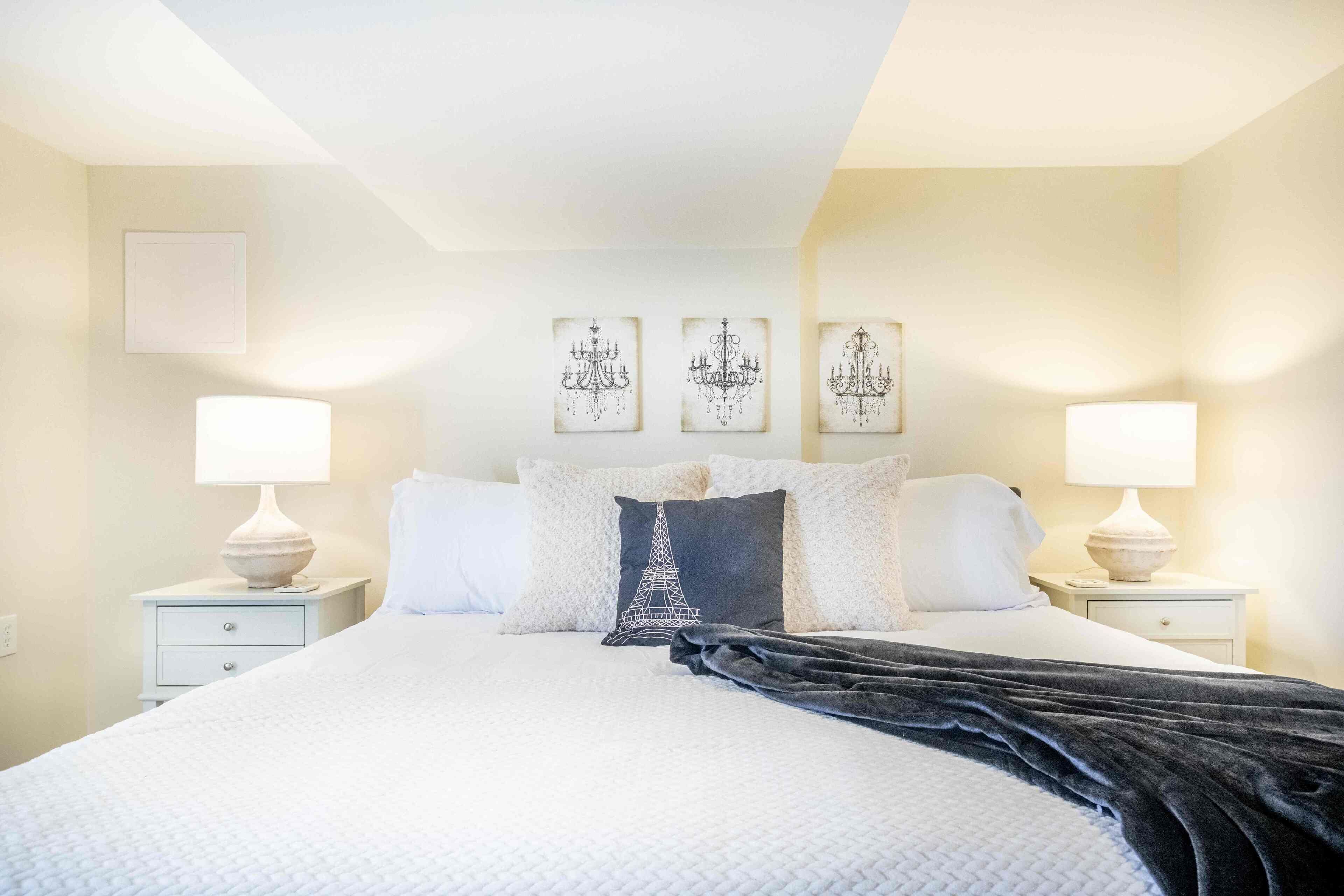 Le Chandelier: Nestled Amidst Breathtaking Scenery , 5 Miles from the Ark