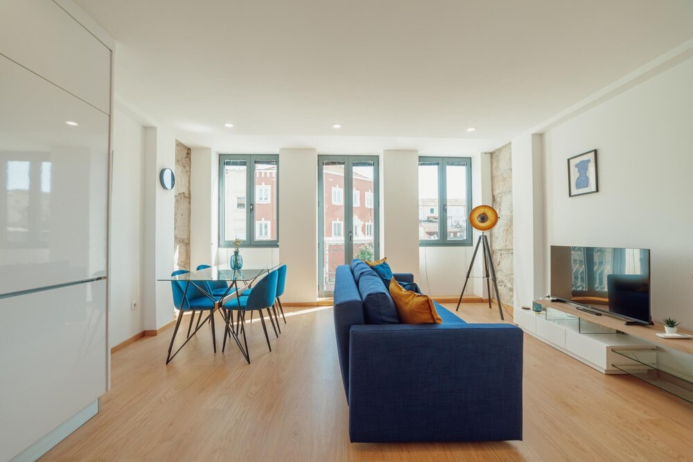 Modern Stylish Apartment I