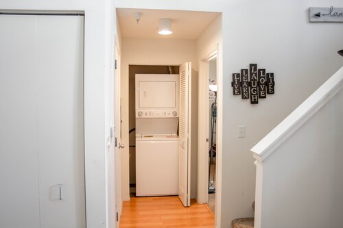 Lakeside Haven Minneapolis Loft with BBQ Area, Patio, Central AC, Games, W & D