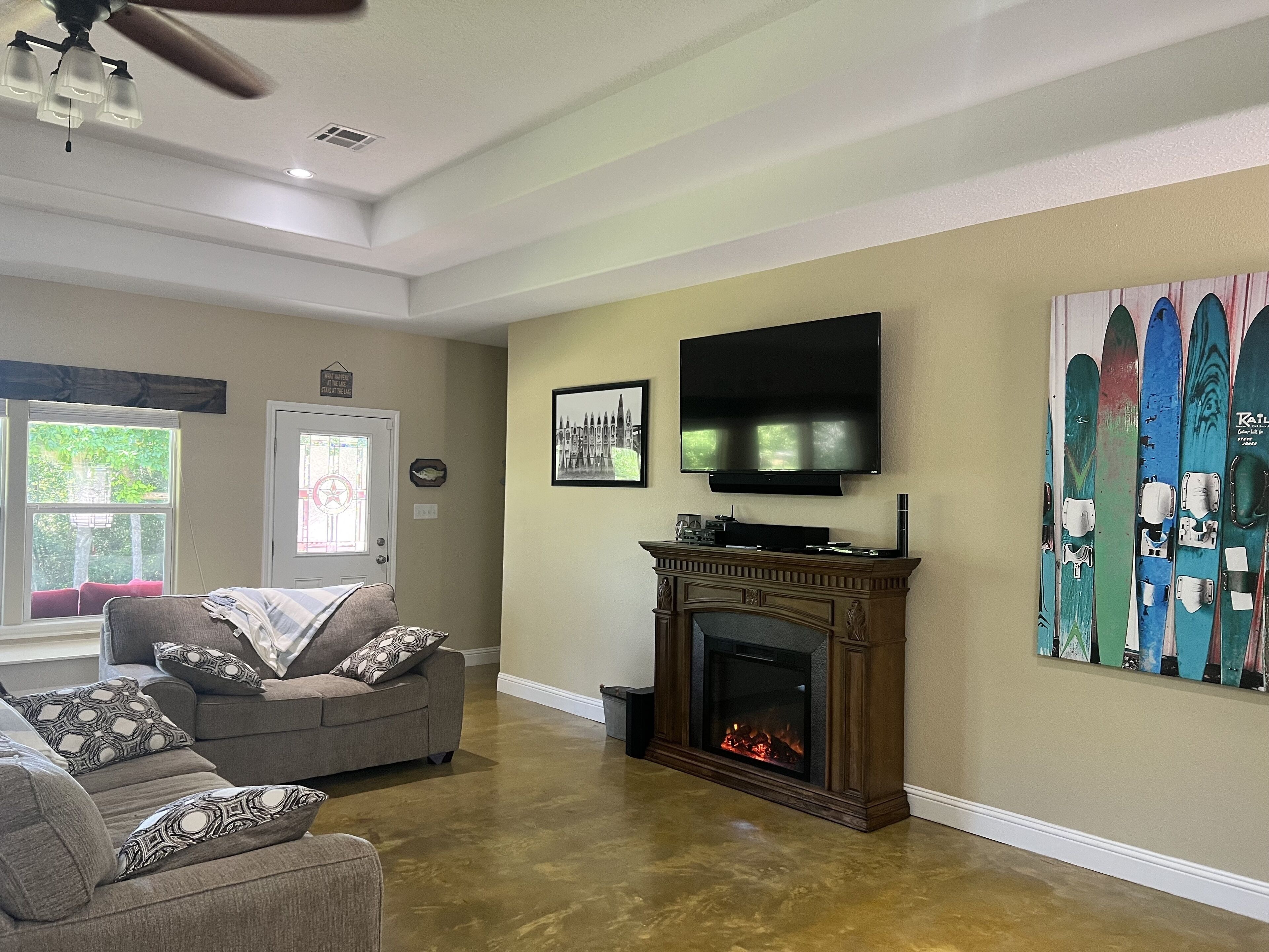 Fall & Winter Special! Trinity Riverfront home with Gorgeous Views