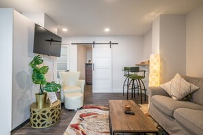 Interior - Cozy Fully-Equipped 2 Bedroom Suite (Bedford)