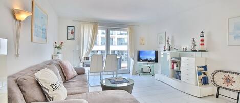 TV, DVD player, stereo