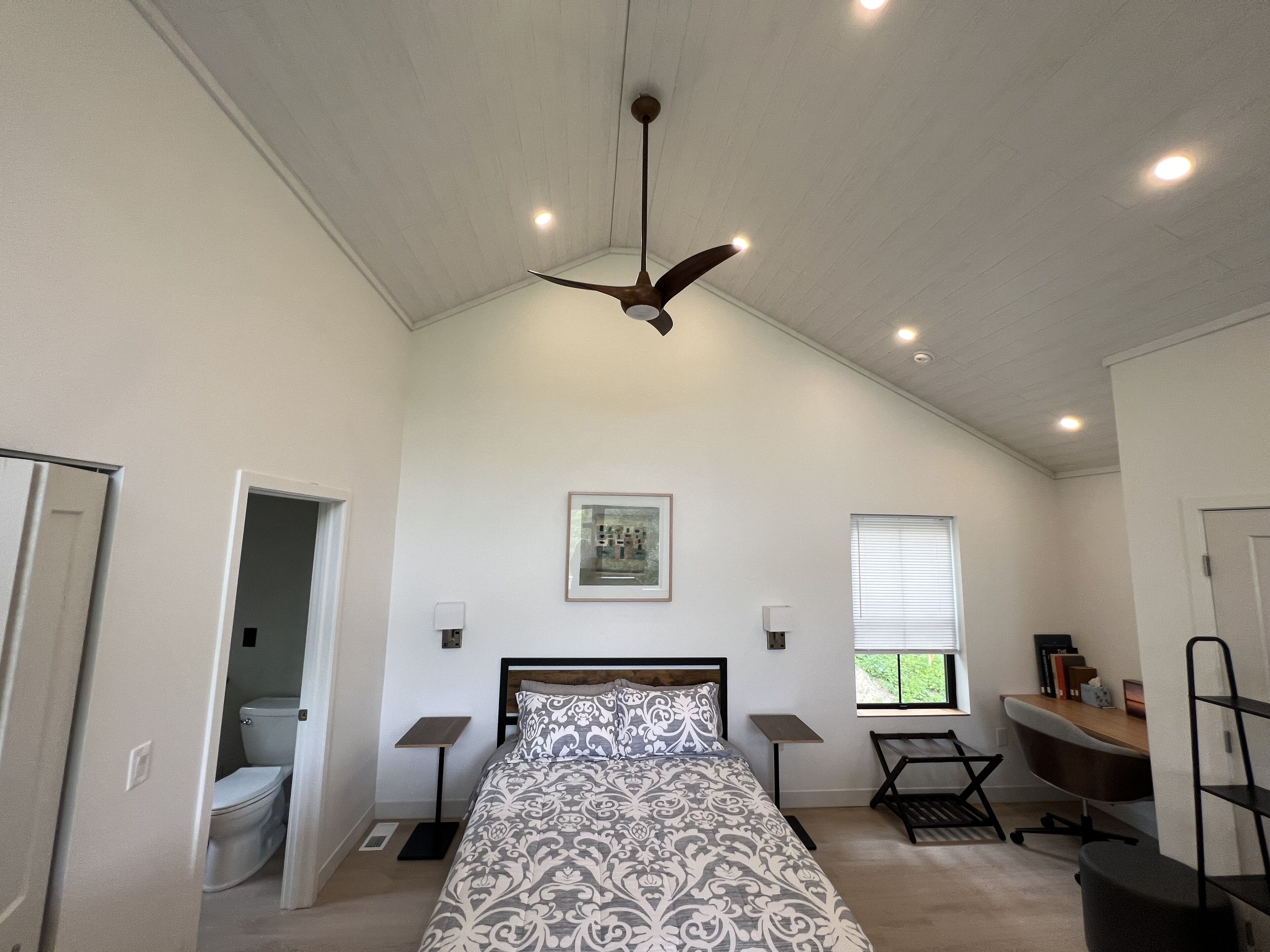 Twin Sycamore River Cottage, “Serenity”