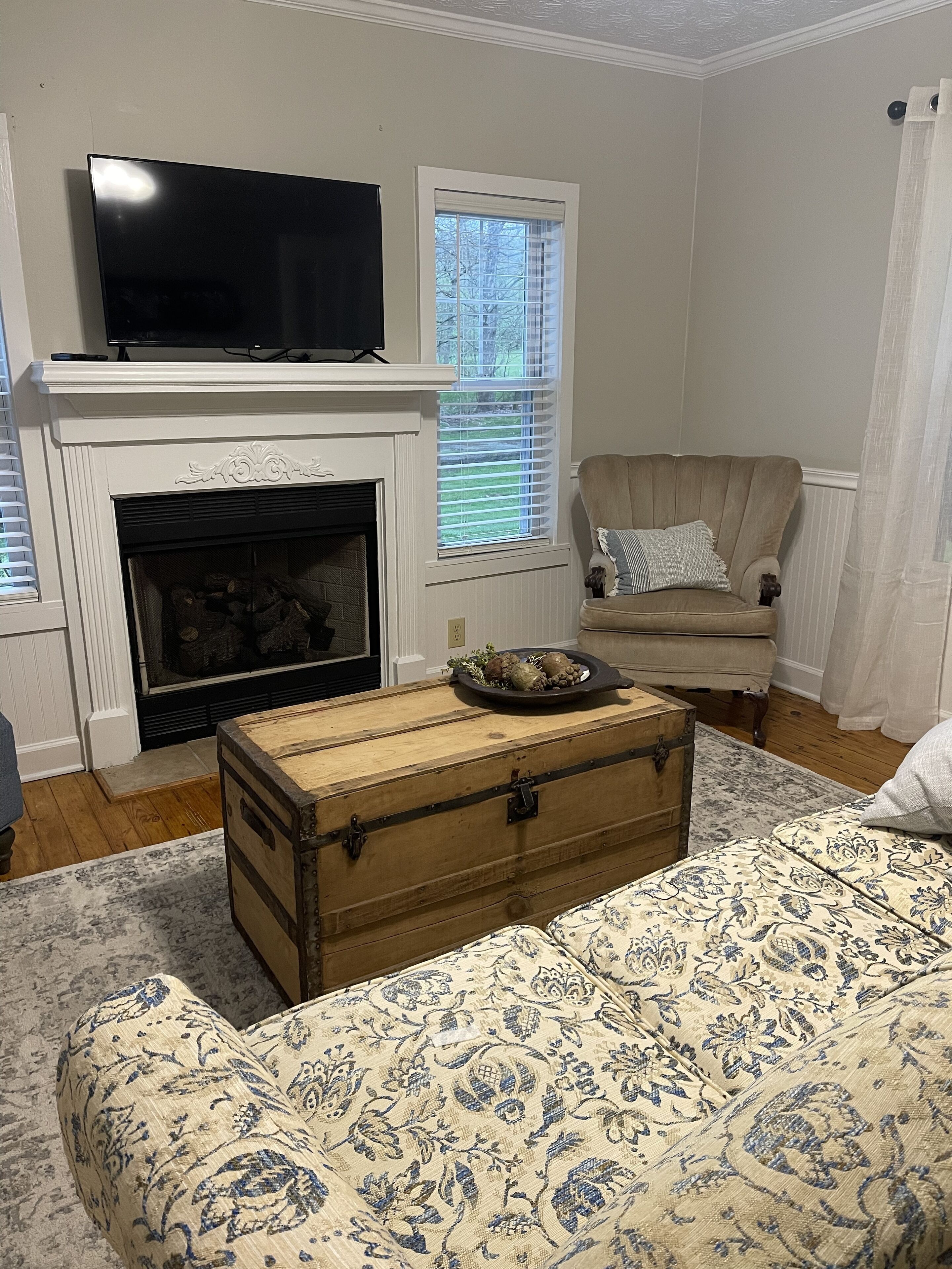 The Little Blue House • Creekside