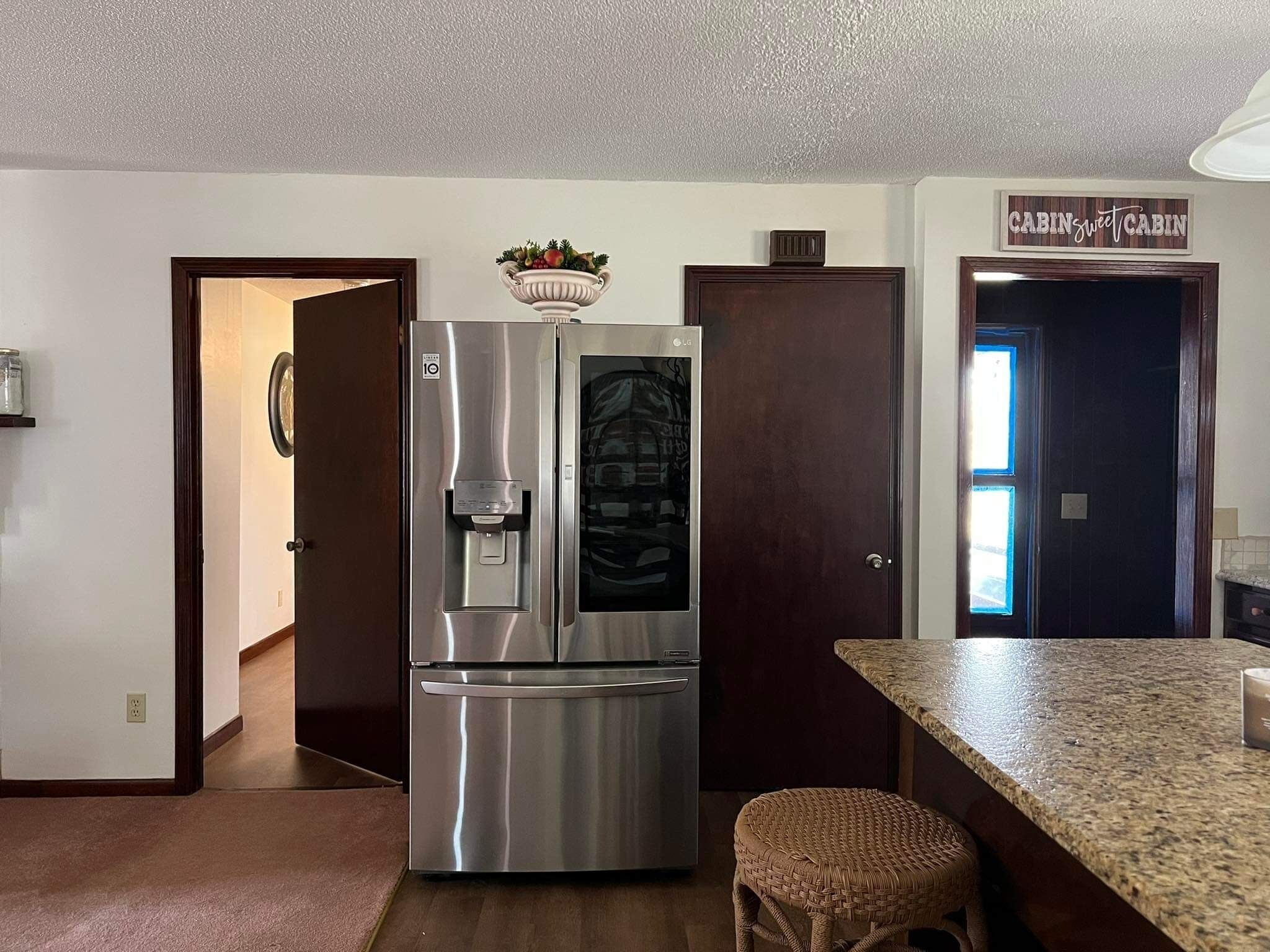 3 King / 2 Living Rooms / Pool Table