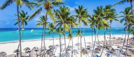 Solsenger og strandhåndklær