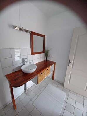 Handtücher, Toilettenpapier