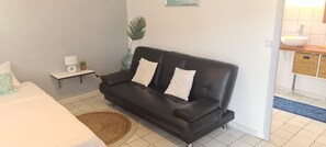 1 chambre, fer et planche à repasser, Wi-Fi gratuit, draps fournis