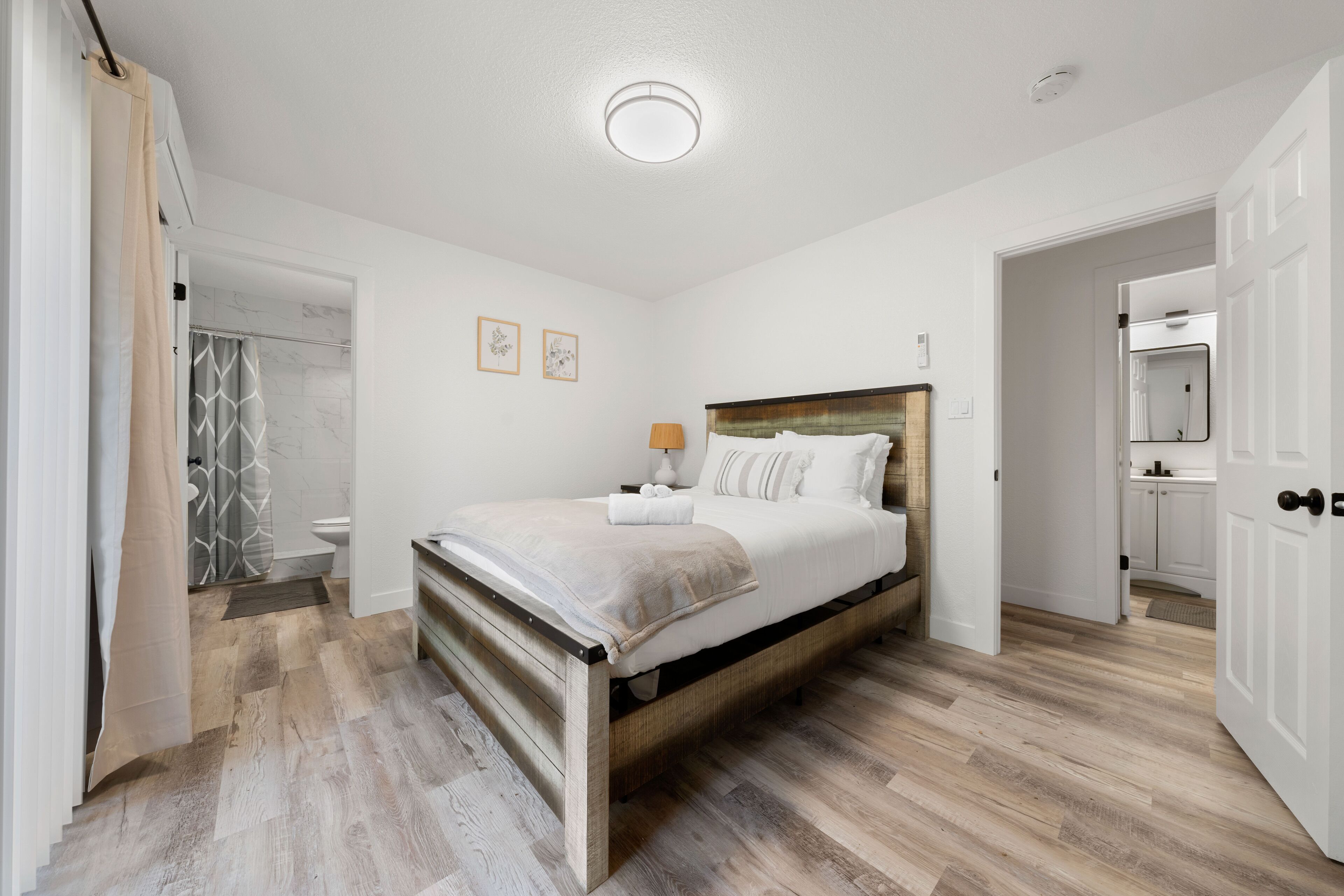 Chic Remodeled 3BD|2BA House w/ Huge Outdoor Space