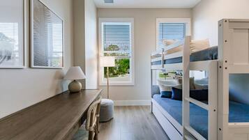 4 bedrooms, desk, iron/ironing board, travel crib