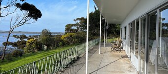 Wow! Kangaroo Island – Wildlife, Sunrises, Stunning Views, Spacious -Sleeps 13