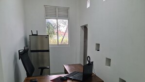 Reception - Ceylon Lodge - Airport Transit Hotel (Miriswatte)
