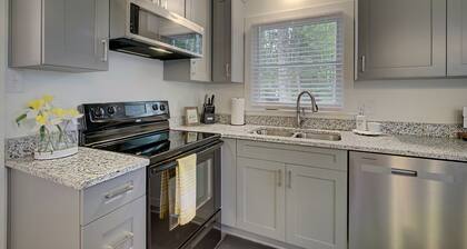 Monthly discount- beautiful house, Gloucester VA