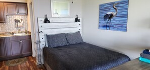 مكتب ومكواة/لوح كي وواي فاي مجانًا وملاءات أسرّة