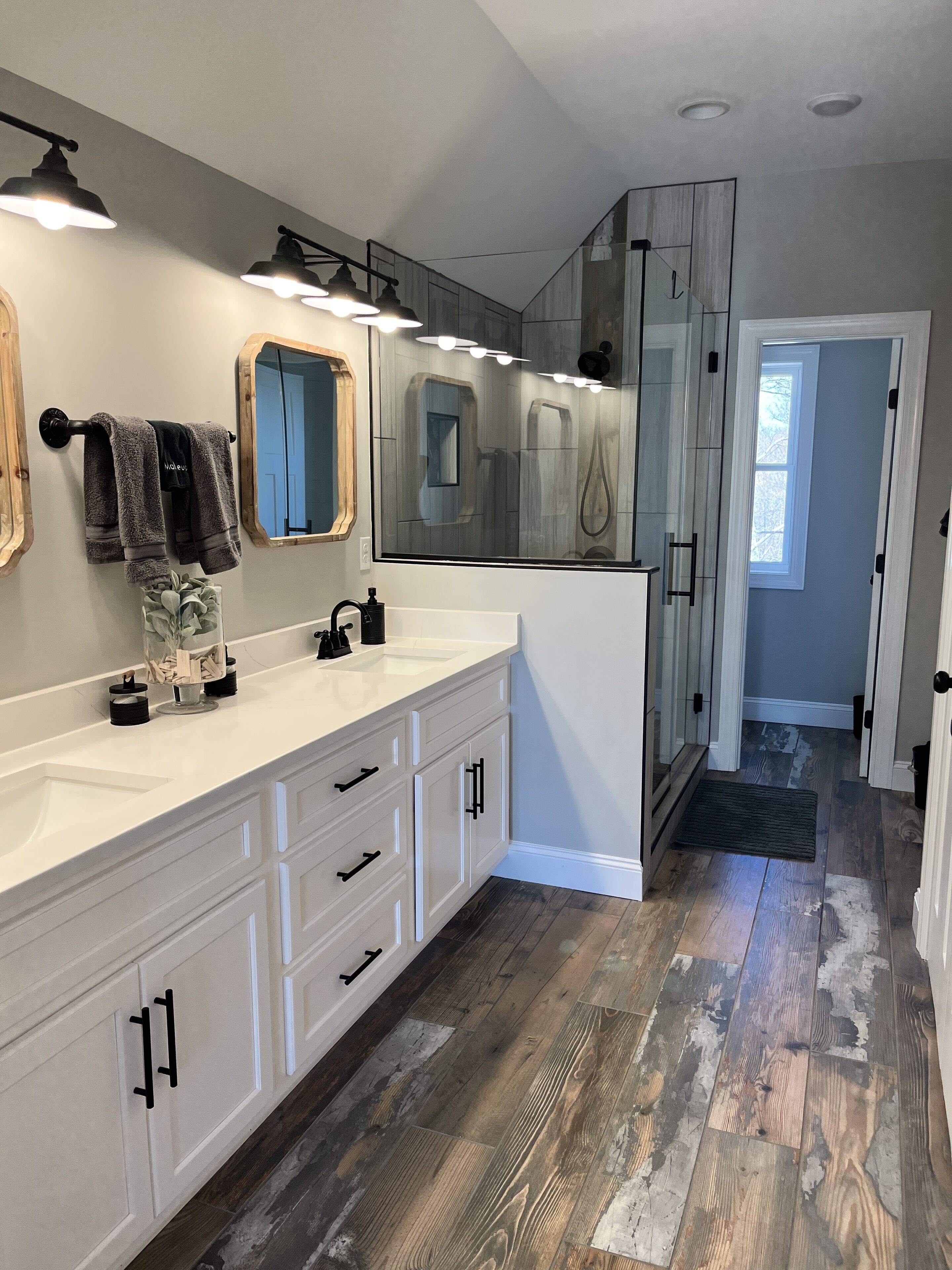 Stunning views of Center Hill Lake and mountains from this NEW build dream house