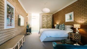 Deluxe King Room | Premium bedding, down comforters, minibar, in-room safe