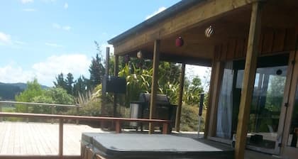Hokianga Haven - A relaxing retreat with spectacular views from the top.