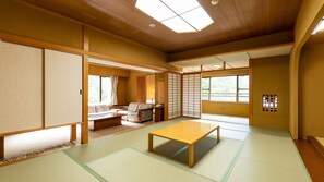 Phòng dành cho gia đình, hút thuốc (Japanese-Style with Twin Bed) | Két bảo mật tại phòng 