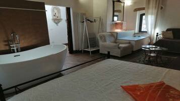 3 Schlafzimmer, BĂŒgeleisen/BĂŒgelbrett, kostenloses WLAN, BettwĂ€sche