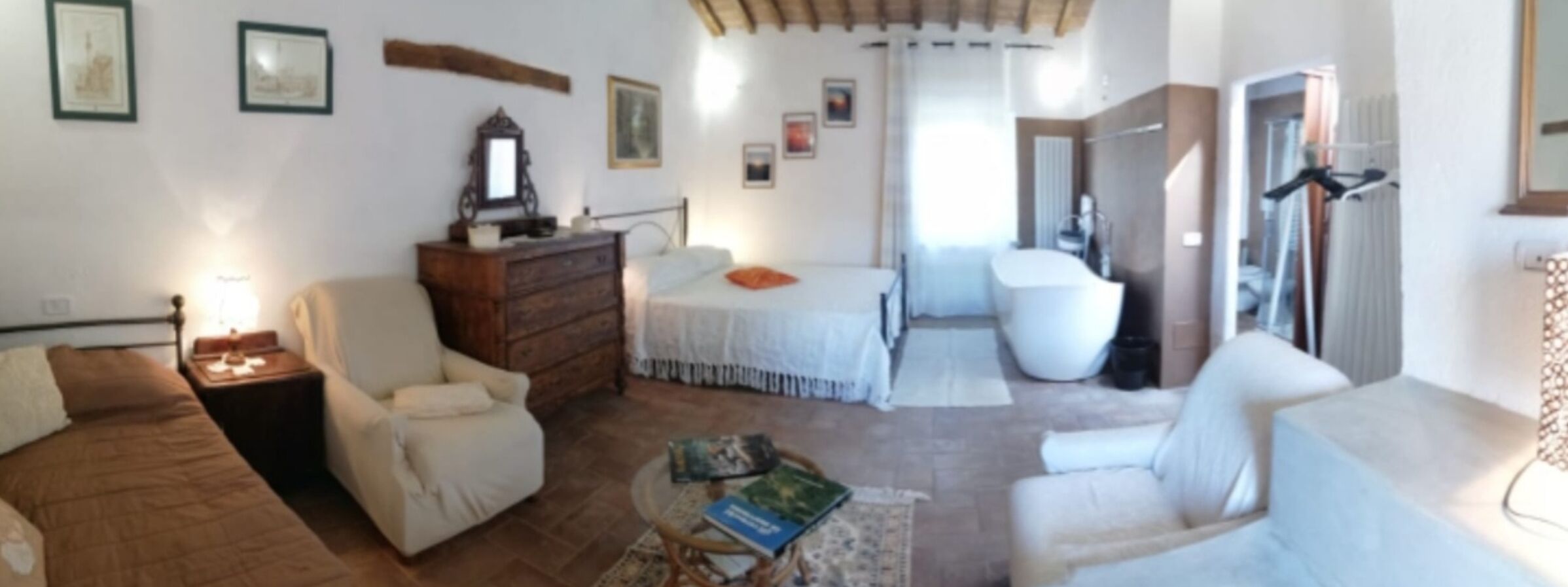 3 chambres, fer et planche à repasser, Wi-Fi gratuit, draps fournis