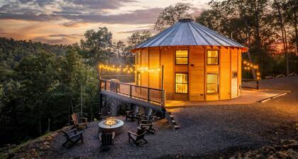 Skyline Yurt: Hot Tub~Wood Stove~WiFi~EVcharger