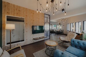 Lounge - Signel Poshtel, the Rare Gem of North Borneo (Kota Kinabalu)