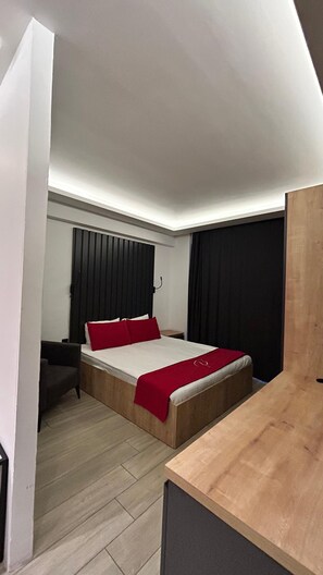 Dobbeltrom – deluxe | Sengetøy av topp kvalitet, minibar, wi-fi (inkludert) og sengetøy