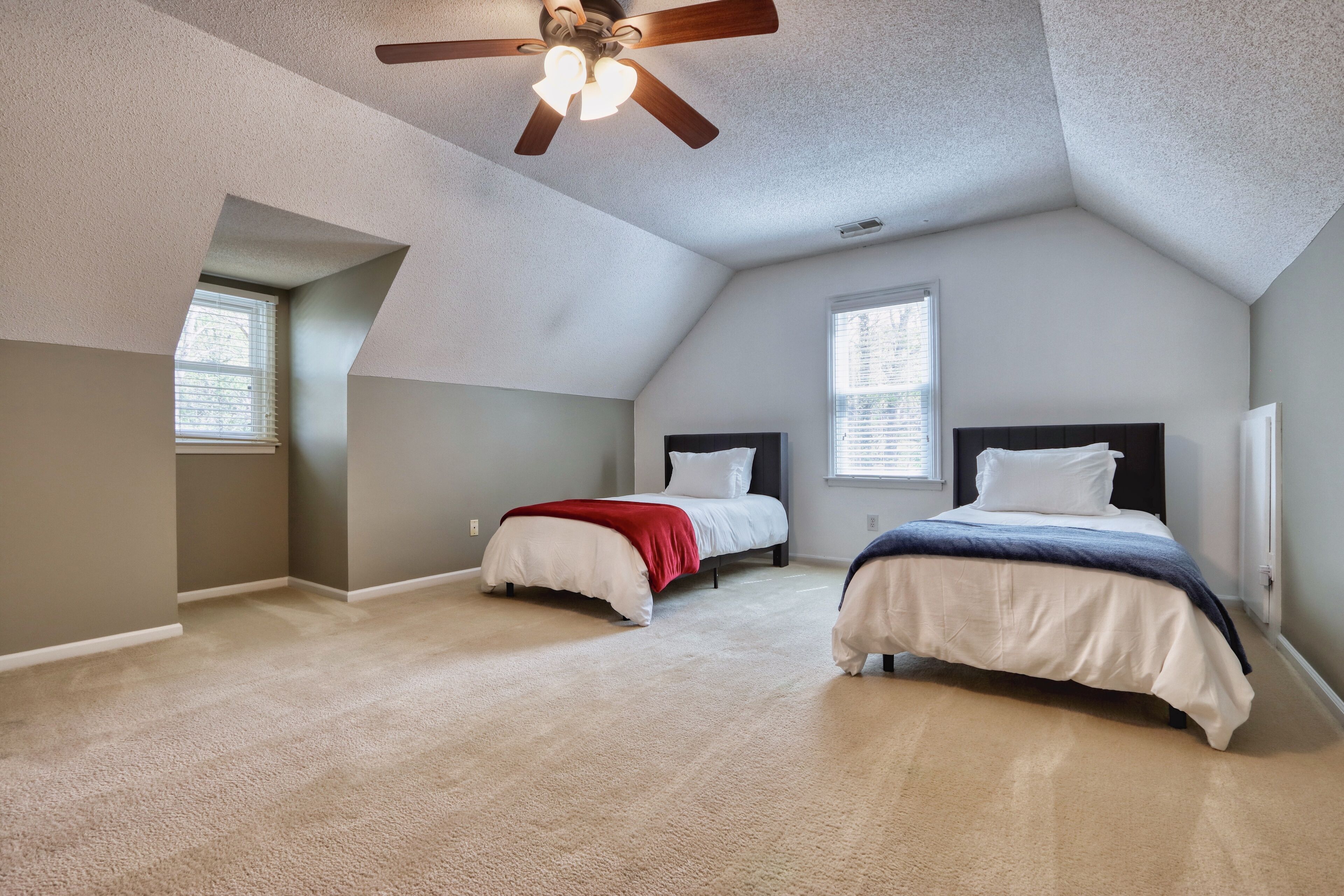 Escape to Cozy Comfort: Your Perfect Retreat in Lexington, South Carolina!