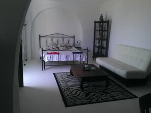 1 Schlafzimmer, Reisekinderbett, Bettwäsche